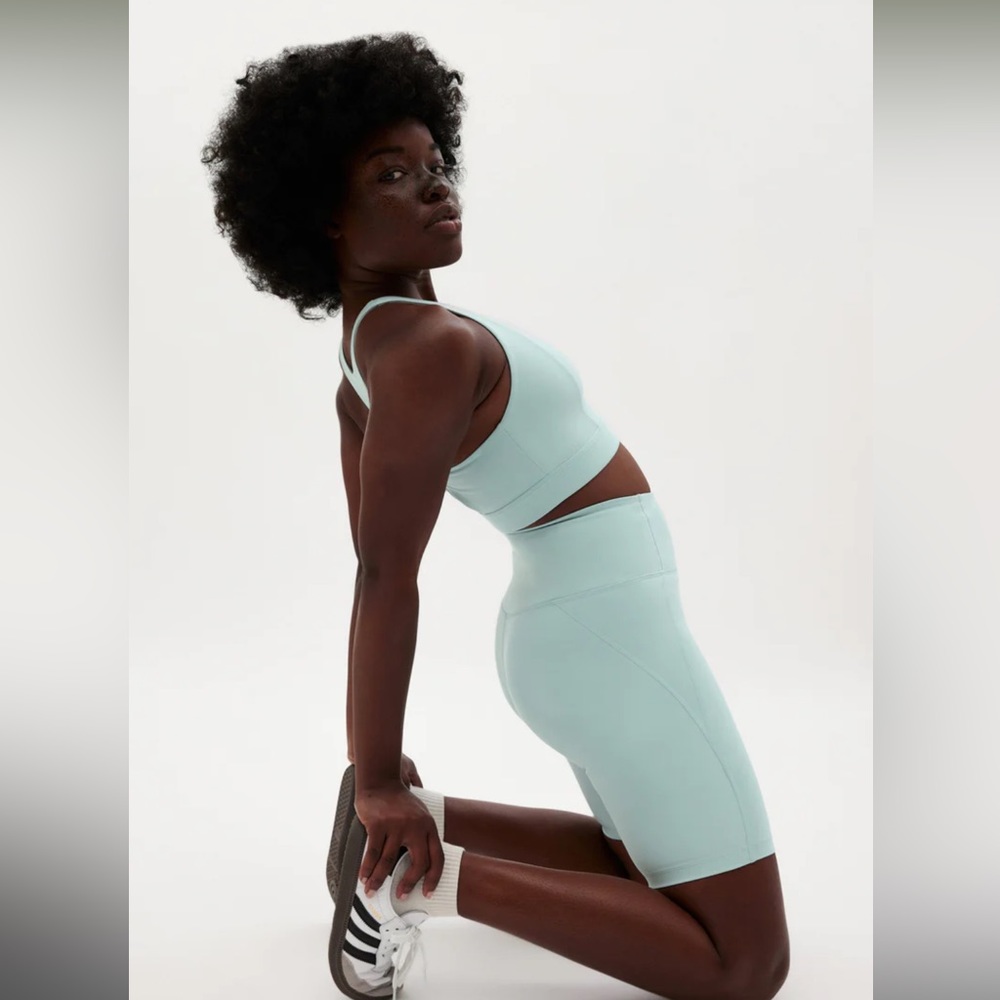 NWT Girlfriend Collective High Rise Pocket Bike Short in Glass